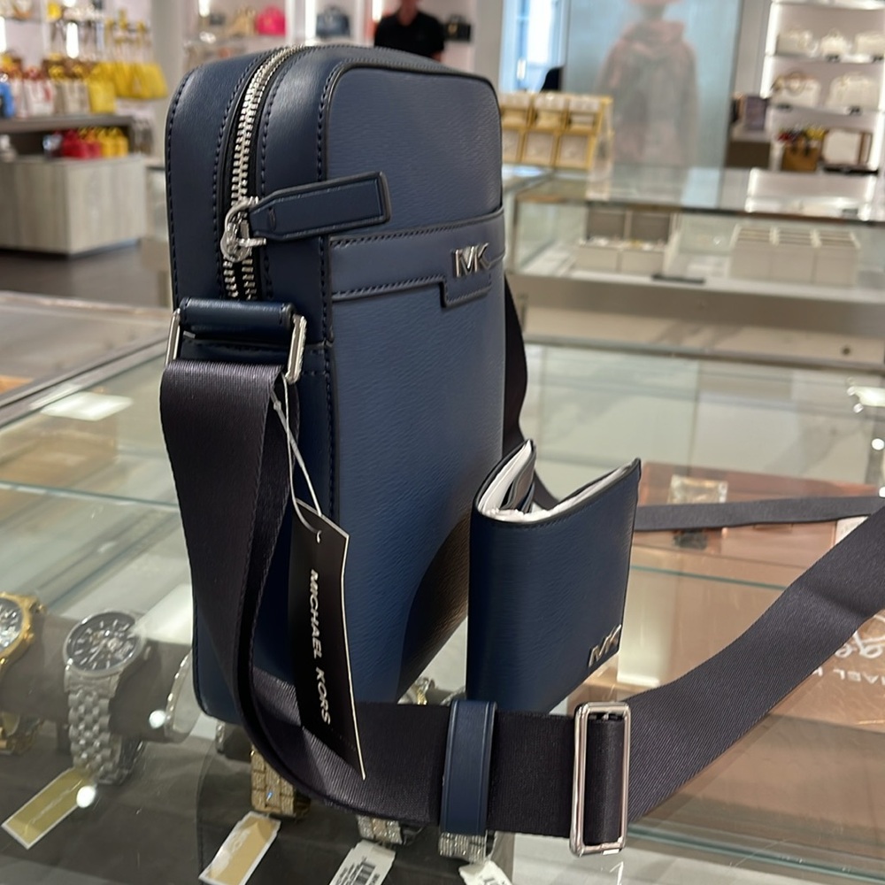 Michael Kors Cooper Flight Crossbody Bag & MK Cooper Billfold Wallet
NWT - Picture 3 of 16